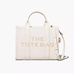 Leather Tote Bag w/ Zipper